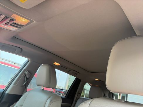 Used 2017 Toyota Highlander Limited Platinum w/ Carpet Mat Package AWD/4WD image 9