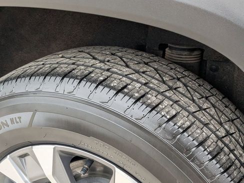 Used 2025 Chevrolet Equinox LT image 29