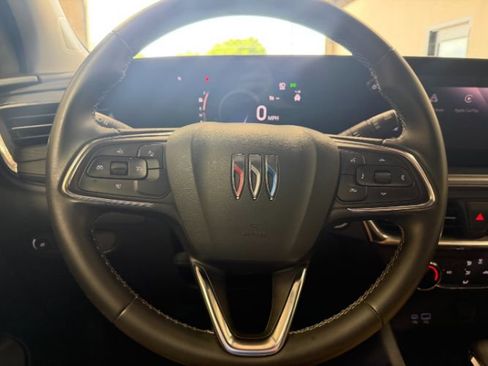 Used 2025 Buick Encore GX Preferred AWD/4WD image 22