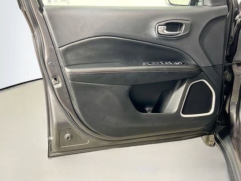 Used 2017 Jeep Compass Latitude w/ Popular Equipment Group image 17