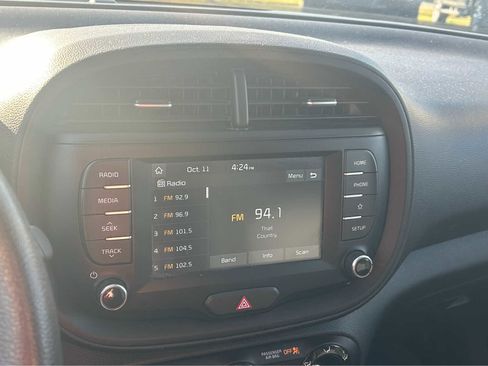 Used 2021 Kia Soul S image 23