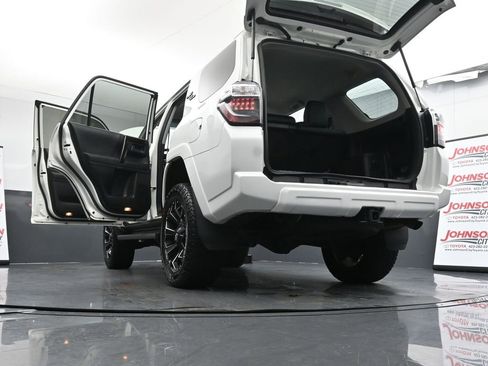 Used 2023 Toyota 4Runner TRD Off-Road Premium image 41