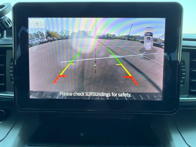 Used 2020 Ford Explorer XLT w/ Equipment Group 202A AWD/4WD image 32
