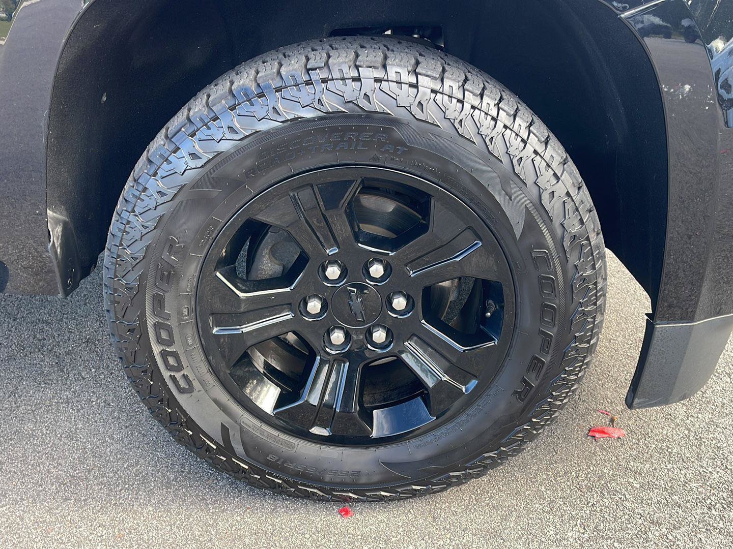 Used 2020 Chevrolet Tahoe LS w/ Enhanced Driver Alert Package RWD image 11