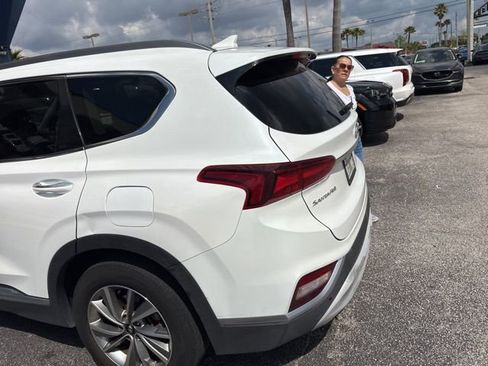 Used 2019 Hyundai Santa Fe Limited image 10