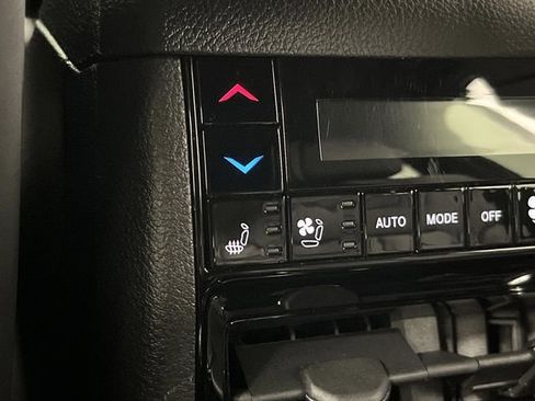 Used 2025 Jeep Grand Cherokee L Summit image 38