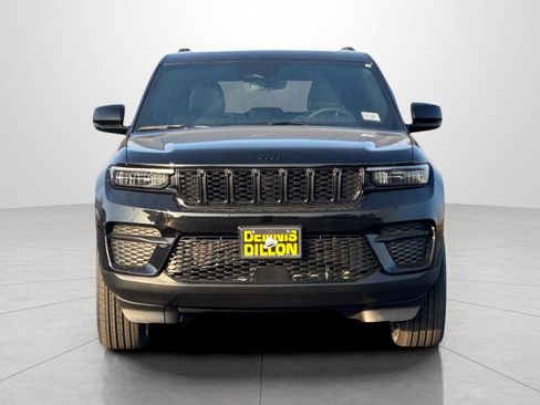 New 2025 Jeep Grand Cherokee Altitude image 3