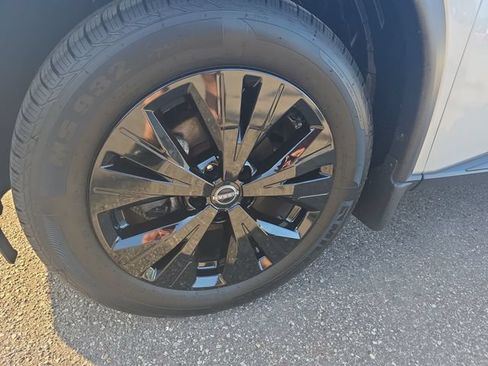 Certified 2022 Nissan Rogue SV AWD/4WD image 10