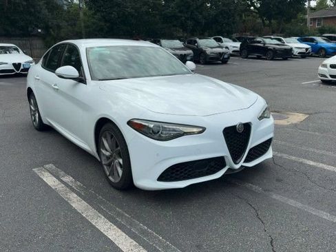 Used 2022 Alfa Romeo Giulia Sprint AWD/4WD image 2