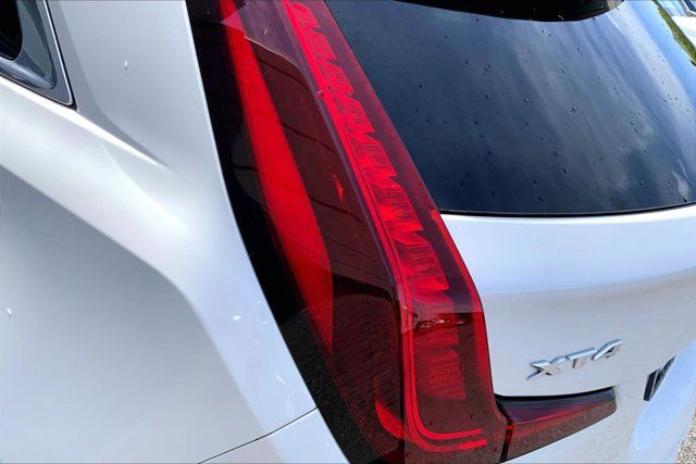 Used 2024 Cadillac XT4 Premium Luxury AWD/4WD image 29