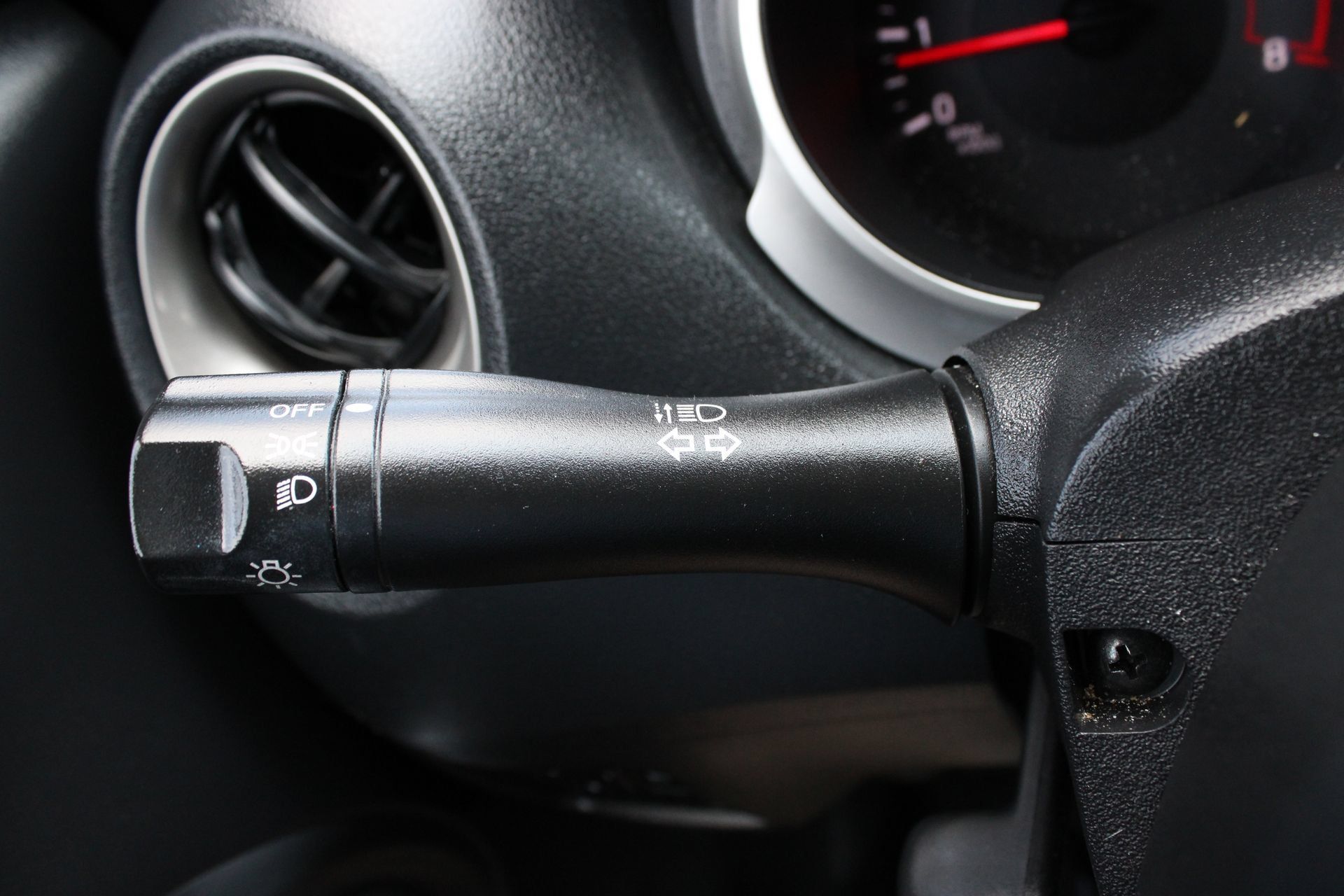 Used 2015 Nissan Juke S AWD/4WD image 27