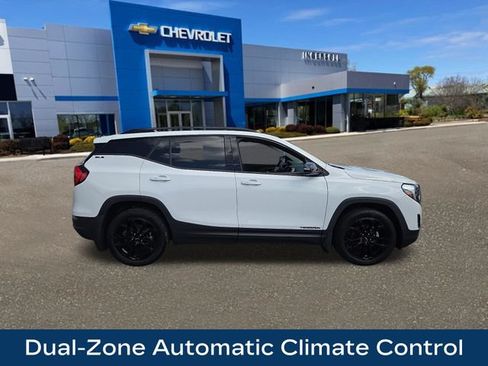 Used 2020 GMC Terrain SLE w/ Driver Convenience Package AWD/4WD image 8