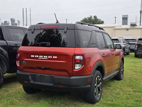 Used 2024 Ford Bronco Sport Outer Banks image 4