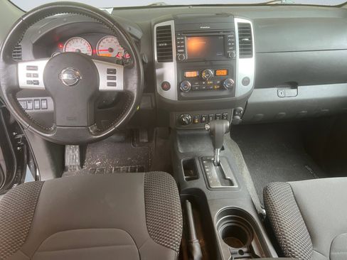Used 2017 Nissan Frontier PRO-4X image 11