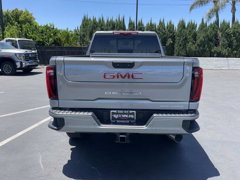 New 2026 GMC Sierra 2500 Denali w/ Denali Reserve Package AWD/4WD image 6