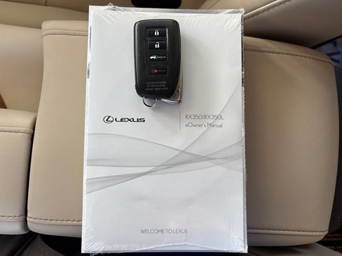 Used 2020 Lexus RX 350 AWD w/ Premium Package image 19