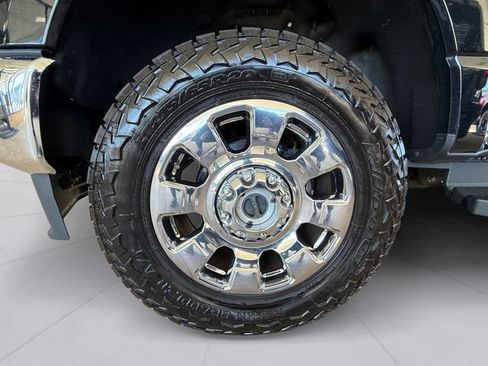 Used 2023 Ford F350 Lariat w/ Chrome Package image 9