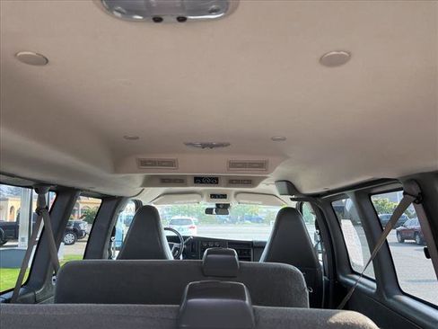 Used 2019 Chevrolet Express 3500 LT w/ LT Preferred Equipment Group RWD image 7
