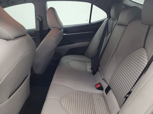 Used 2023 Toyota Camry SE FWD image 18