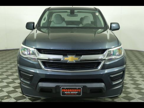 Used 2018 Chevrolet Colorado W/T w/ WT Convenience Package RWD image 11