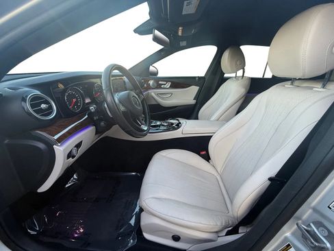 Used 2017 Mercedes-Benz E 300 4MATIC w/ Premium 1 Package image 8