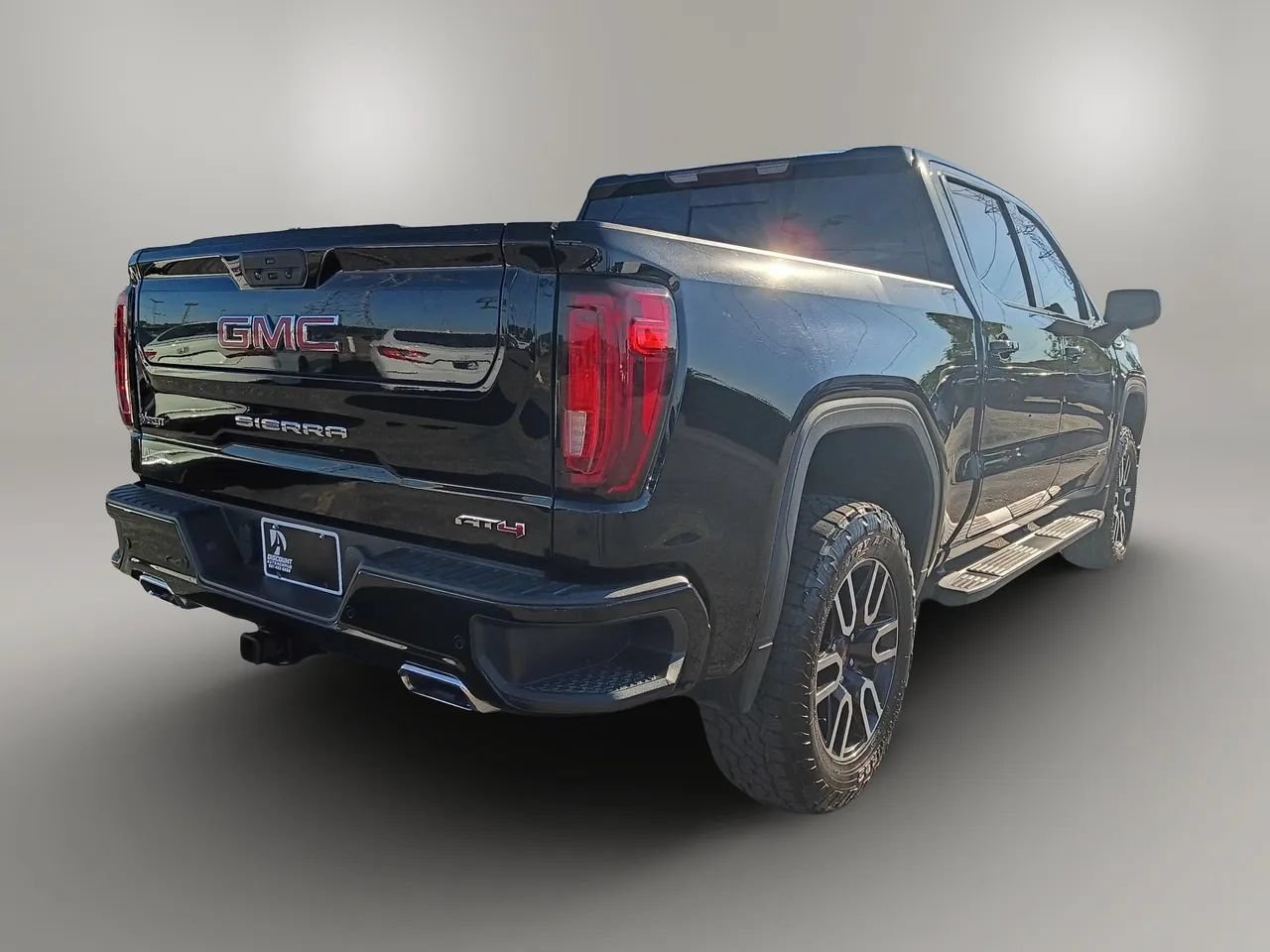 Used 2020 GMC Sierra 1500 AT4 w/ AT4 Premium Package AWD/4WD image 9