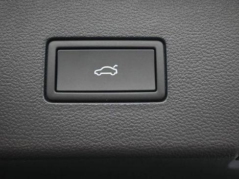 New 2026 Volkswagen Atlas Peak Edition image 12