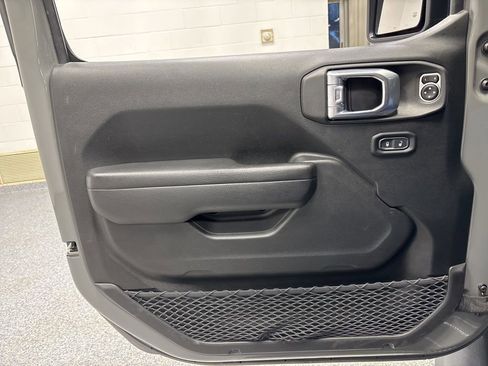 Used 2022 Jeep Gladiator Sport image 27