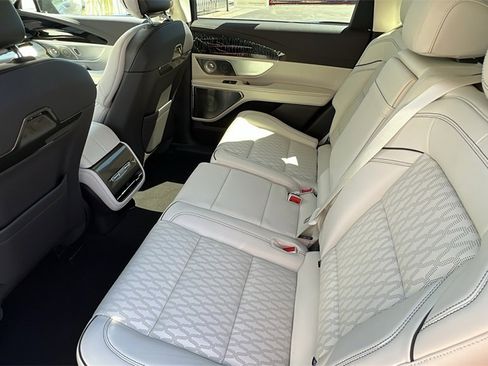 New 2025 Lincoln Nautilus Black Label w/ Jet Appearance Package image 9