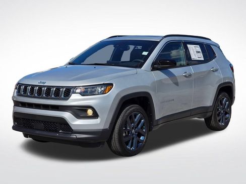 New 2026 Jeep Compass Latitude AWD/4WD image 2