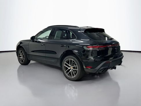 Used 2022 Porsche Macan AWD/4WD image 3