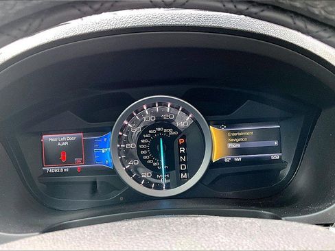 Used 2015 Ford Explorer XLT w/ Equipment Group 202A FWD image 19