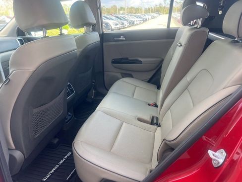 Used 2018 Kia Sportage SX image 9