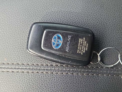 Used 2020 Toyota RAV4 XSE image 36