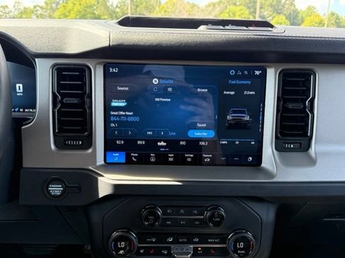 Used 2025 Ford Bronco Outer Banks AWD/4WD image 19