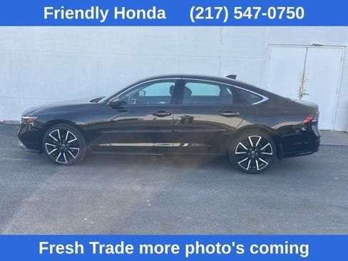 Used 2023 Honda Accord Touring image 4