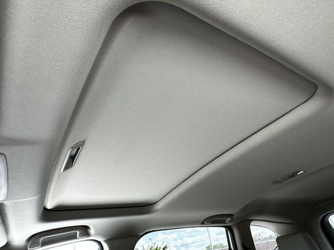 Used 2022 Honda CR-V EX-L image 27
