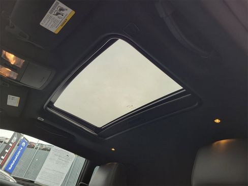 Used 2018 Dodge Challenger SRT Hellcat image 17