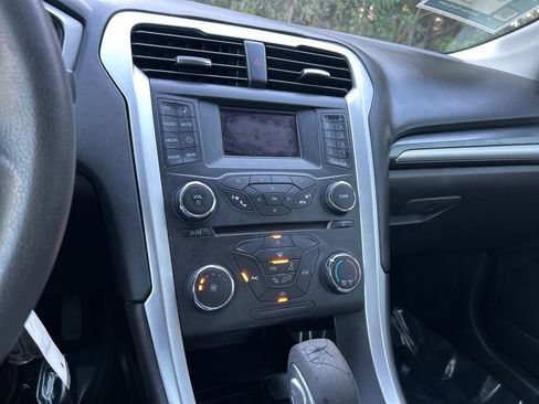 Used 2016 Ford Fusion S w/ Equipment Group 101A image 30