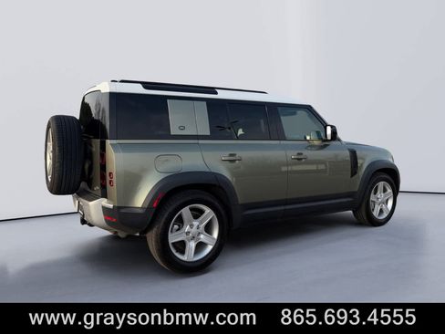 Used 2023 Land Rover Defender 110 SE image 3