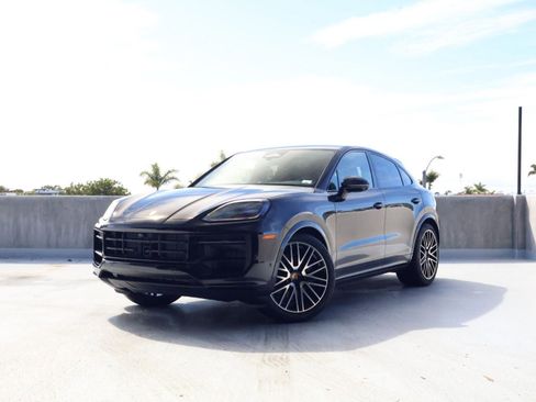 New 2026 Porsche Cayenne Coupe image 1
