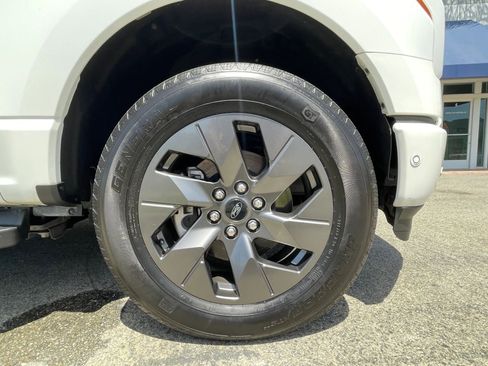 Used 2022 Ford F150 Lightning Lariat w/ Max Trailer Tow Package AWD/4WD image 39
