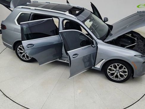 Used 2025 BMW X7 xDrive40i AWD/4WD image 88