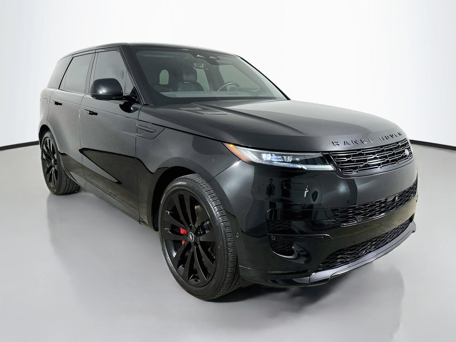 Used 2025 Land Rover Range Rover Sport Dynamic SE AWD/4WD image 3
