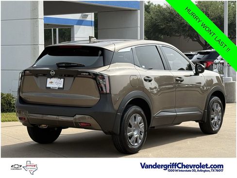 Used 2025 Nissan Kicks S FWD image 4