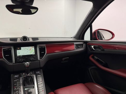 Used 2015 Porsche Macan Turbo w/ Premium Package Plus AWD/4WD image 64
