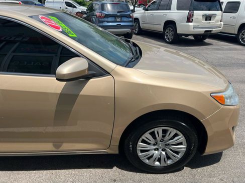 Used 2012 Toyota Camry LE FWD image 8