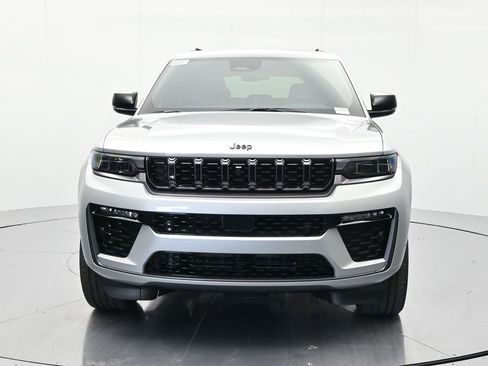 New 2026 Jeep Grand Cherokee Limited AWD/4WD image 2