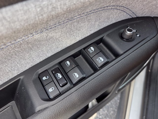 Used 2024 Jeep Compass Sport AWD/4WD image 28