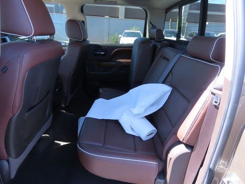 Used 2015 Chevrolet Silverado 1500 High Country image 11